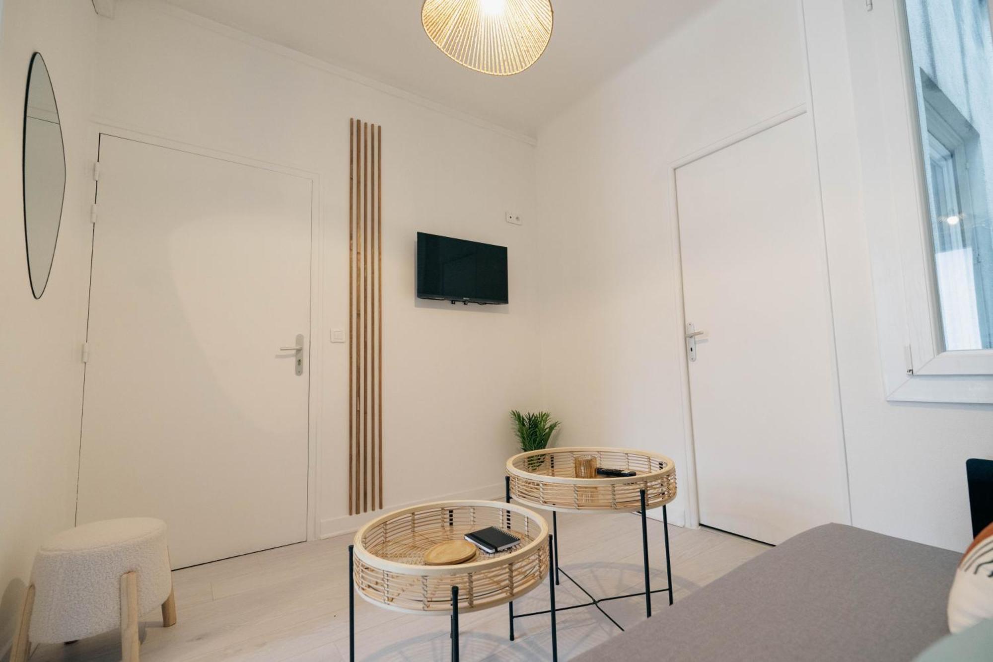 Verdant Oasis - Proche Du Centre - Wifi Gratuit - Parking A Proximite Лурд Екстериор снимка